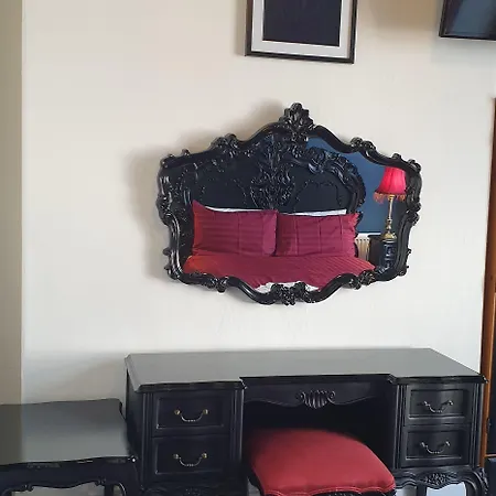 Argyle House 4* 휫비