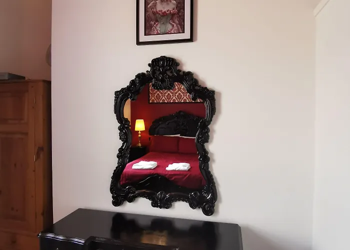 Argyle House Γουίτμπι